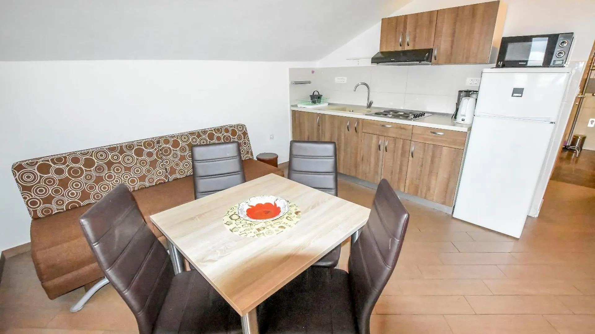 Apartments Ornella Pašman 0*,